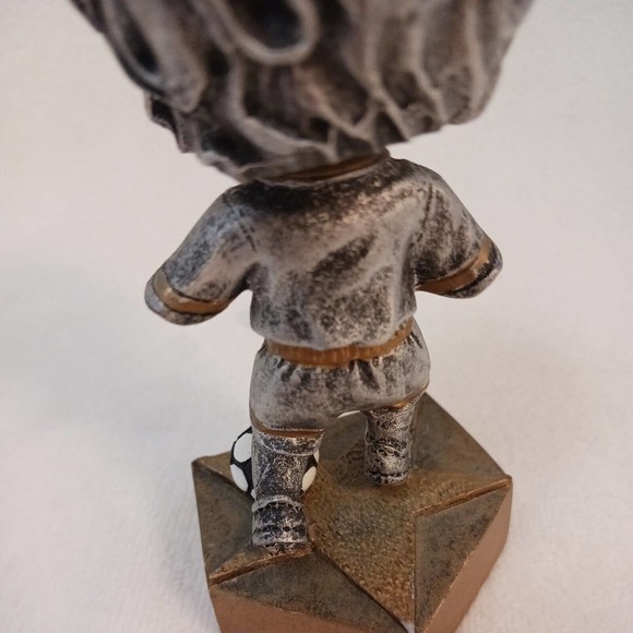 Soccer Player Male BOBBLEHEAD Resin 6" Trophy Cute Happy Face Realistic Soccer - Picture 7 of 10